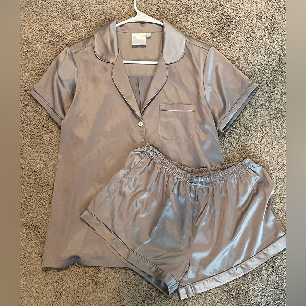 Plum Pretty Sugar satin pajama set lavender